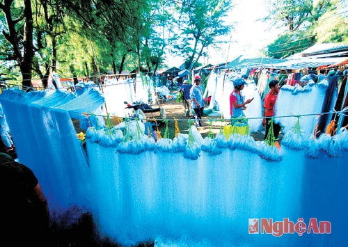 l Khu vực bán lưới, lờ.