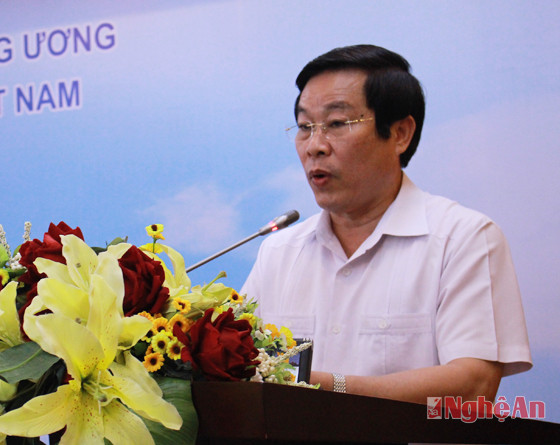Đồng chí Nguyễn Bắc Son - Ủy viên Trung ương Đảng, Bộ trưởng Bộ TT&TT phát biểu tại hội nghị