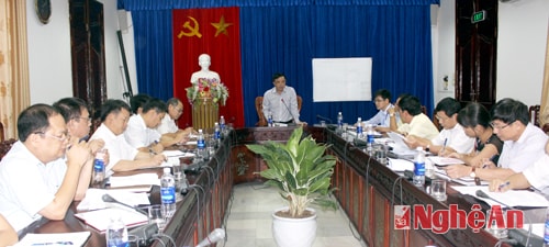 Đồng chí Huỳnh Thanh Điền kết luận buổi làm việc