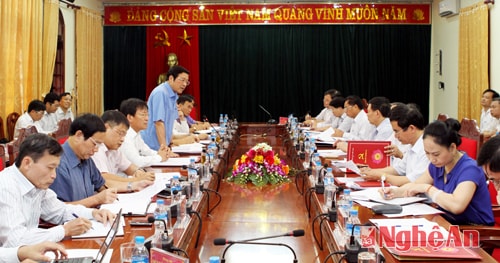Toàn cảnh buổi làm việc.