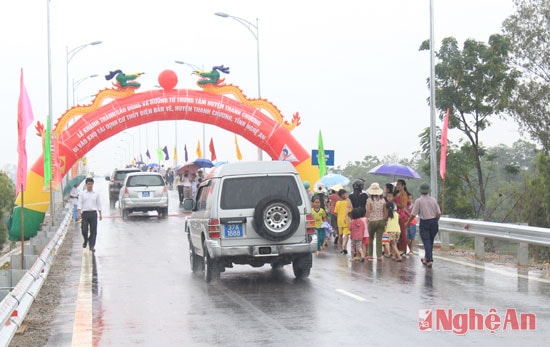  Cầu Dùng và đường vào Khu tái định cư thủy điện Bản Vẽ- Thanh Chương chính thức đưa vào sử dụng từ ngày 05/10/2014