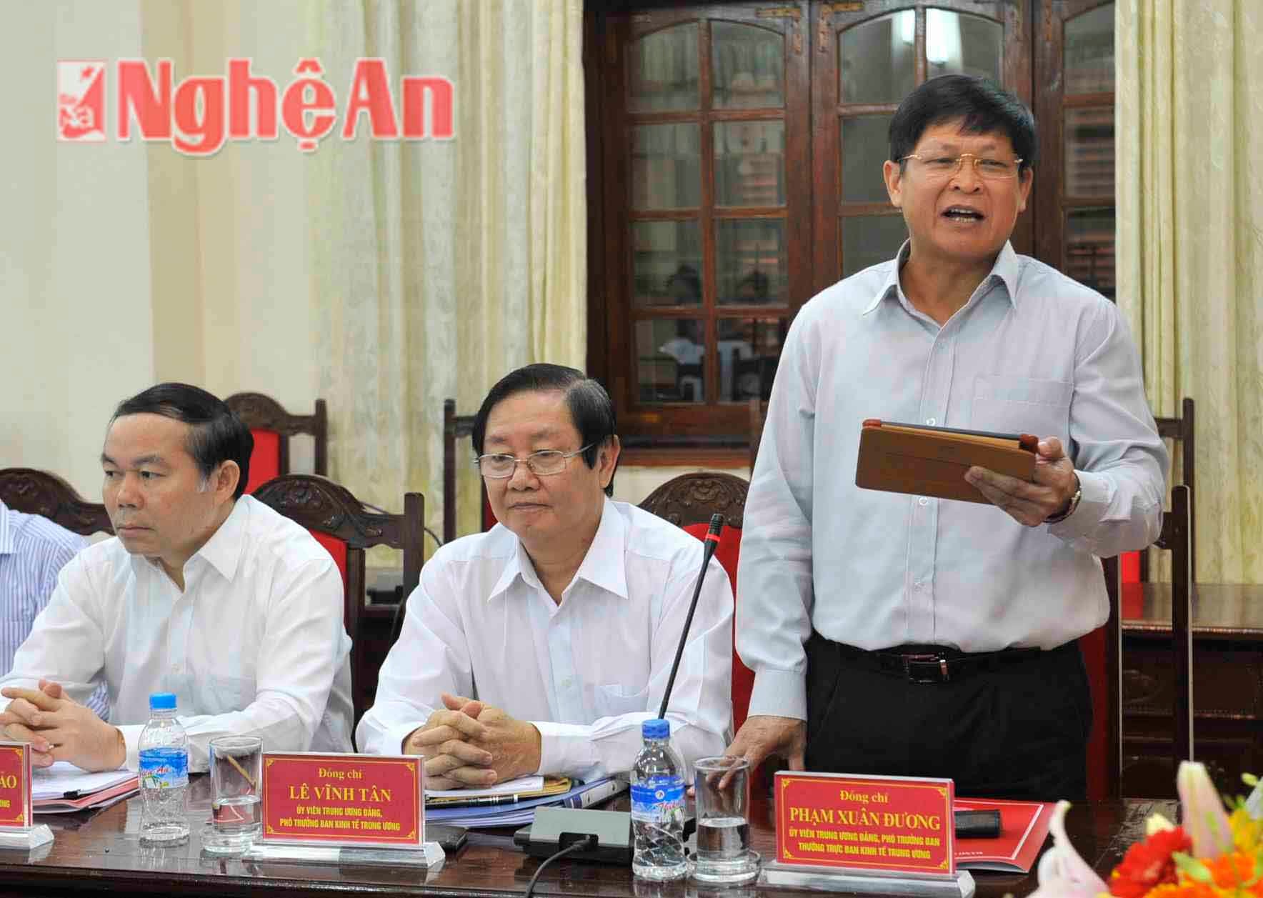Đồng chí Phạm Xuân Đương- Ủy viên TƯ Đảng, Phó Trưởng ban thường trực Ban Kinh tế T.Ư phát biểu