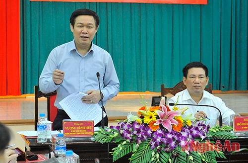 Đồng chí Vương Đình Huệ kết luận buổi làm việc
