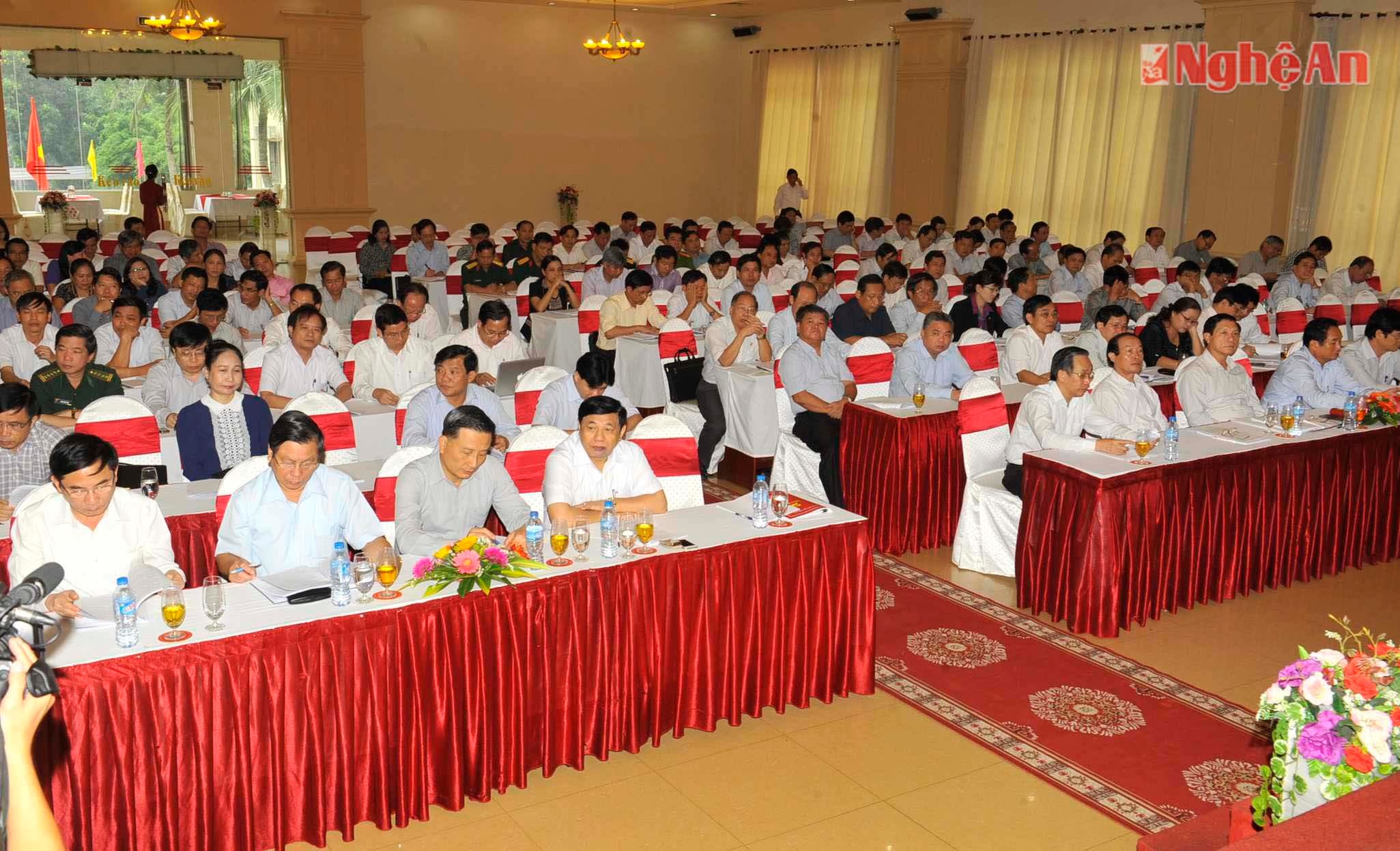 Các đại biểu dự hội nghị
