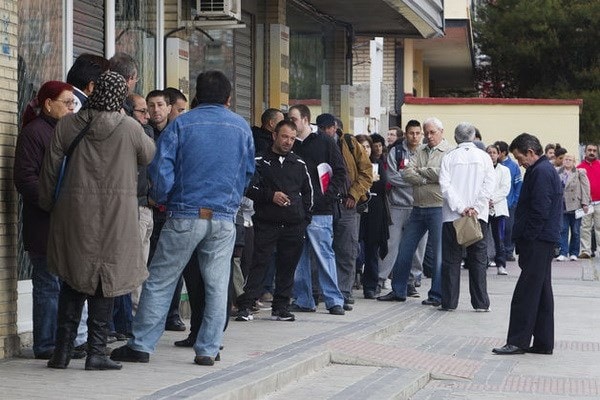 Người thất nghiệp Italy tìm việc làm. (Nguồn:www.bloomberg.com)