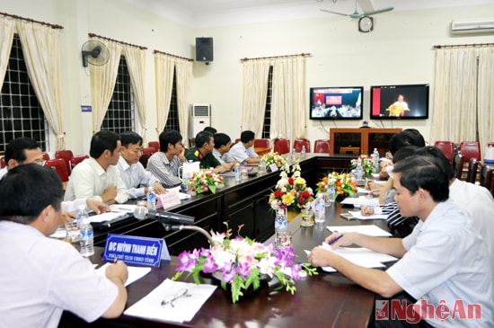 Toàn cảnh hội nghị trực tuyến