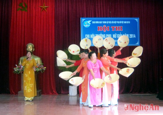 Thí sinh trình bày phần thi năng khiếu