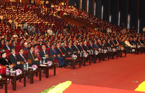 Các đồng chí lãnh đạo, nguyên lãnh đạo Đảng, Nhà nước và các đại biểu dự Lễ kỷ niệm. Ảnh: Trí Dũng –TTXVN