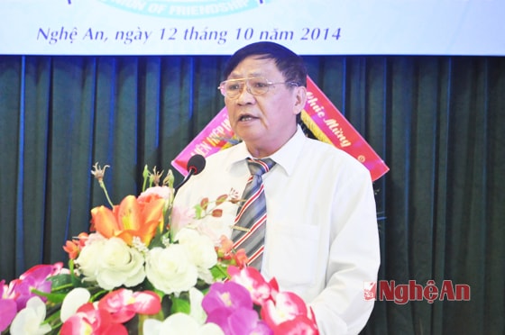 Ông Phạm Minh Đạo đọc diễn văn tại buổi giao lưu