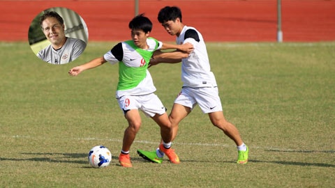 Giám đốc Trung tâm đào tạo trẻ của PSV, ông Art Langeler (ảnh nhỏ) rất ấn tượng về Công Phượng, Văn Toàn