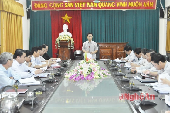 Đồng chí Nguyễn Xuân Sơn phát biểu tại cuộc làm việc