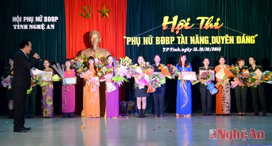 Các thí sinh đạt giải tại Hội thi “Phụ nữ BĐBP tài năng, duyên dáng”
