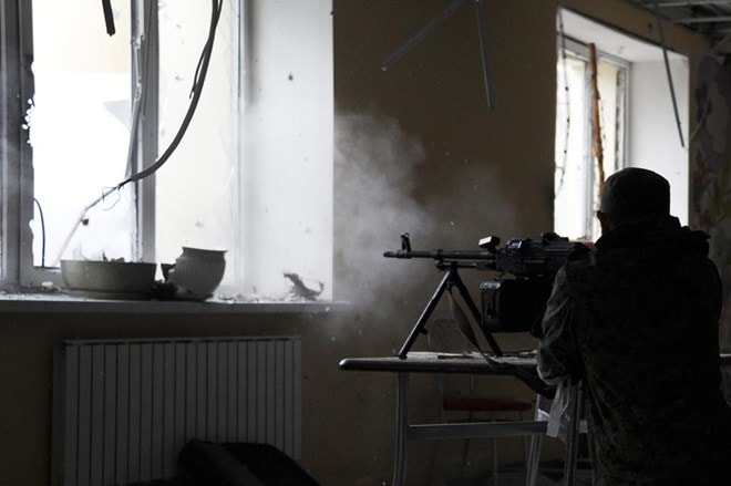 Một tay súng thuộc lực lượng ly khai ở khu vực Donetsk (Nguồn: AFP)