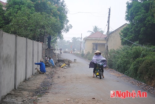 Đường giao thông nối vào trường mầm non, trường tiểu học vừa đưa vào sử dụng