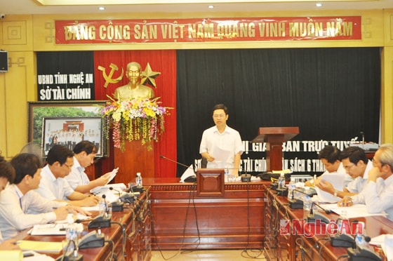 Đồng chí Nguyễn Xuân Sơn chủ trì cuộc làm