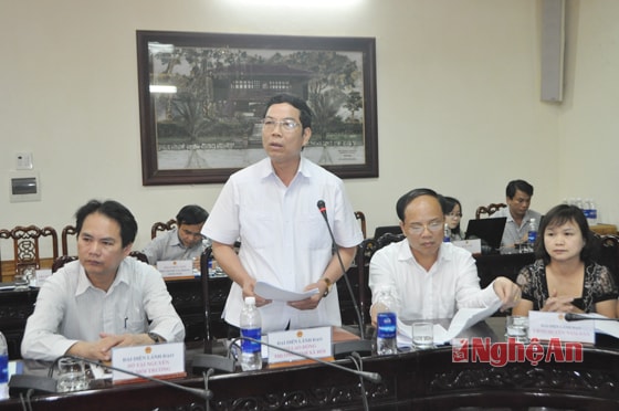 Giám đốc Sở LĐ-TB-XH Nguyễn Bằng Toàn báo cáo đề án quy hoạch các cơ sở dạy nghề