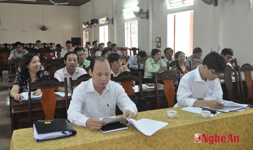 Các đại biểu tham gia hội thảo.