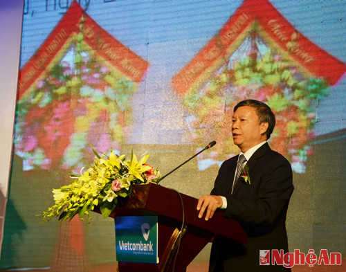 Đồng chí Nguyễn Hòa Bình – Chỉ tịch HĐQT Ngân hàng TMCP Ngoại thương Việt Nam p hát biểu tại buổi lễ.