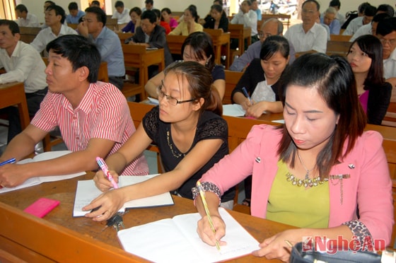Các học viên tham gia lớp tập huấn.