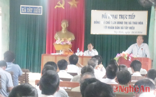 Toàn cảnh buổi đối thoại giữa Chủ tịch UBND TX Thái Hòa với nhân dân xã Tây Hiếu