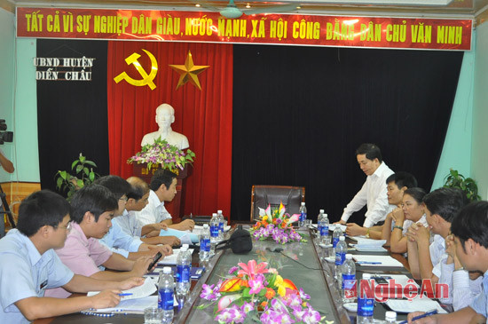 Đại diện UBND huyện Diễn Châu tiếp thu kết quả kiểm tra của đoàn liên ngành tỉnh