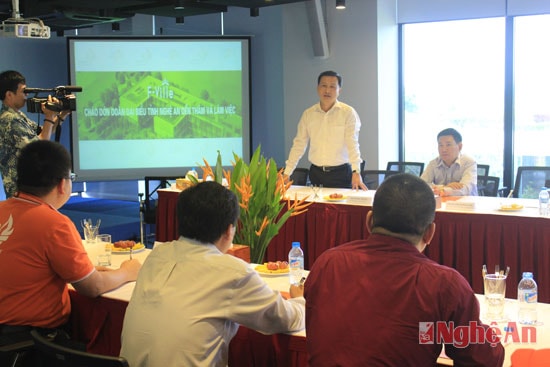 Đồng chí Lê Quang Huy- Phó Bí thư Tỉnh ủy phát biểu tại cuộc làm việc với Cty FPT software