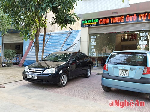 Cửa hàng cho thuê xe tự lái trên đường Trần Hưng Đạo   (TP. Vinh).