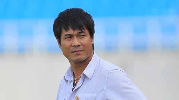 HLV Nguyễn Hữu Thắng đã quyết định chia tay SLNA sau 5 mùa giải ngồi ghế “thuyền trưởng”. Ảnh: bongdaplus