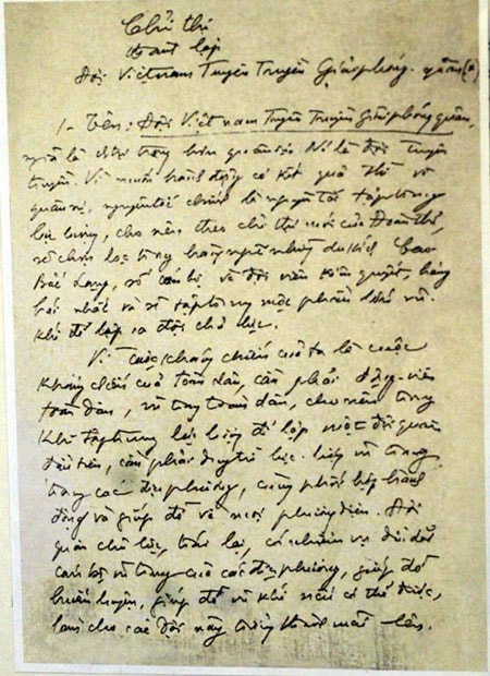 Bản viết tay Chỉ thị thành lập Đội Việt Nam Tuyên truyền giải phóng quân của Chủ tịch Hồ Chí Minh. Ảnh tư liệu