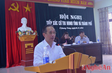 Đồng chí Trần Hồng Châu trả lời ý kiến của cử tri