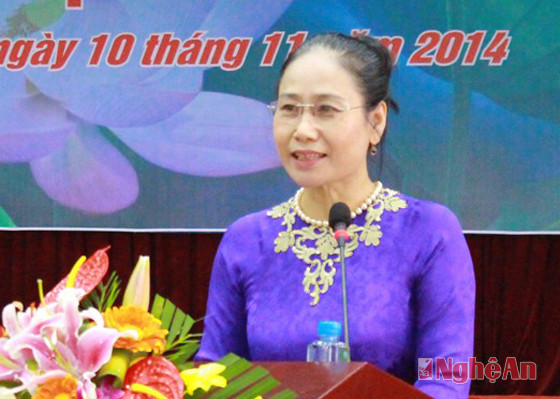 Đồng chí Đinh Thị Lệ Thanh, Phó Chủ tịch UBND tỉnh phát biểu tại buổi khai mạc.