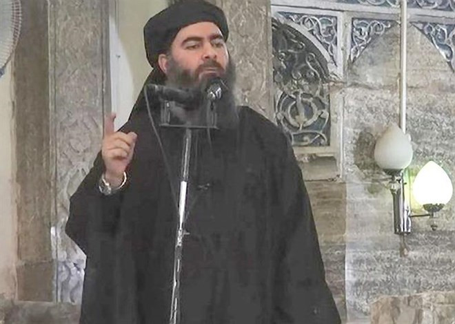 Thủ lĩnh IS Baghdadi trong một lần hiếm hoi xuất hiện trước công chúng (Nguồn: Reuters)
