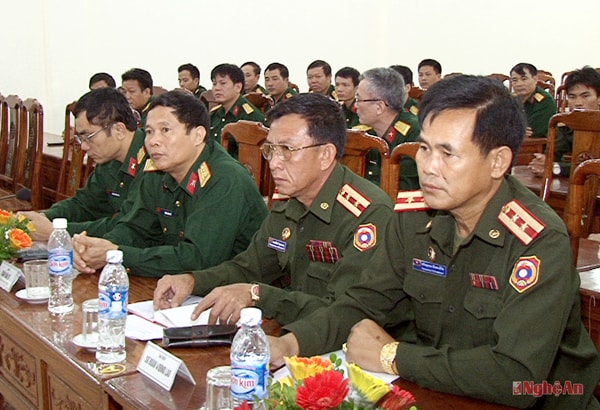 Các học viên QĐND Lào tham gia lớp tập huấn.