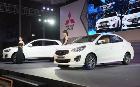 Mitsubishi Attrage và Mitsubishi Outlander là hai sản phẩm mang nhiều kỳ vọng của liên doanh Vina Star Motors Việt Nam. Ảnh : Quang Anh.