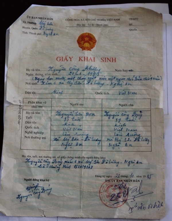 Bản khai sinh gốc ghi rõ năm sinh của Phượng là năm 1995 - Ảnh: Bảo Nghi