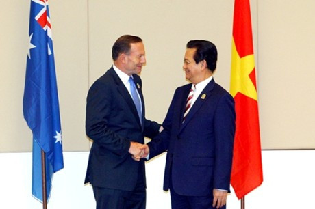 Về vấn đề Biển Đông, Thủ tướng Tony Abbott khẳng định Australia ủng hộ mạnh mẽ lập trường của ASEAN và Việt Nam. Ảnh VGP