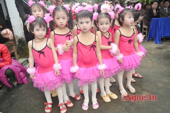 Các cháu mầm non tại ngày hội