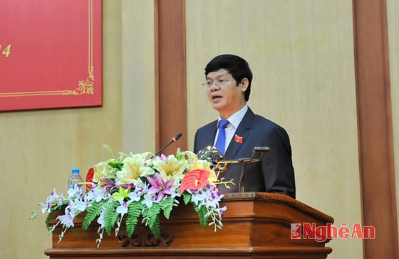 Đồng chí Lê Xuân Đại  trình hội đông
