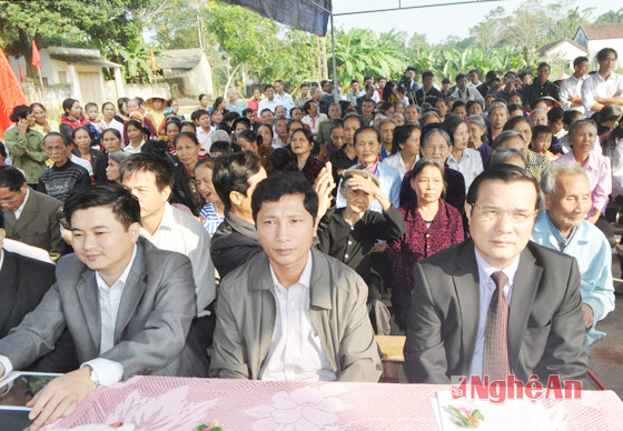 Các đại biểu tham dự Ngày hội Đại đoàn kết toàn dân tại xóm Liên Yên