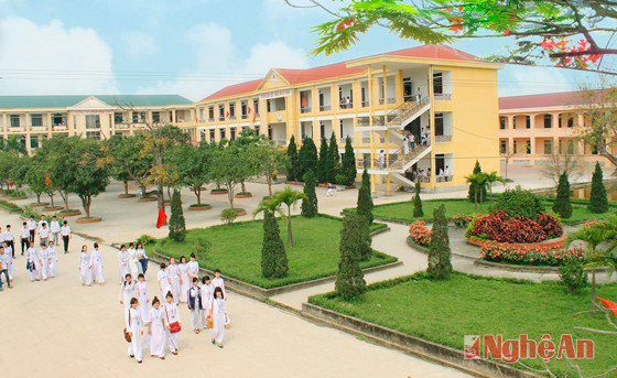 Trường THPT Phạm Hồng Thái.