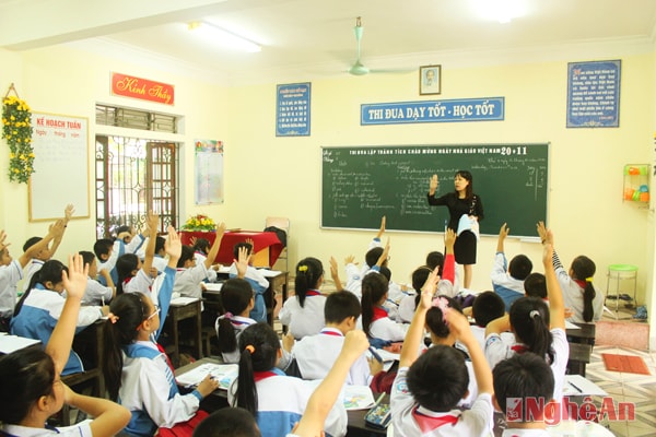 Một tiết học ở Trường THCS Trung Đô. Ảnh: N.S