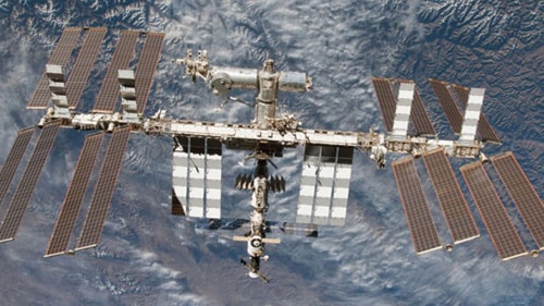 Trạm Vũ trụ Quốc tế (ISS) nhìn từ tàu con thoi Endeavour. Ảnh: Reuters