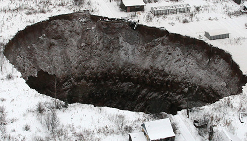 Hố tử thần gần mỏ Solikamsk-2. Ảnh: Uralkali