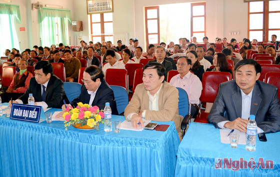 Các đại biểu HĐND tỉnh tại buổi tiếp xúc cử tri Quỳnh Thiện (TX Hoàng Mai)
