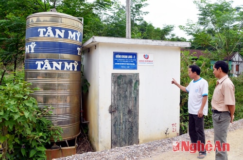 Công trình nước sạch bị bỏ hoang 6 năm nay ở xóm 1, xã Hoa Sơn (Anh Sơn).