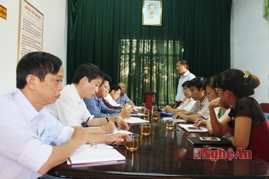 Làm việc với cán bộ công chức Phường Cửa Nam