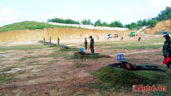 Thực hành bắn bài 1 AK tư thế nằm bắn