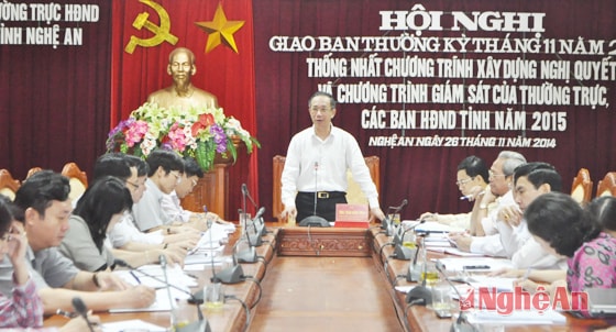 Đồng chí Trần Hồng Châu chủ trì hội nghị