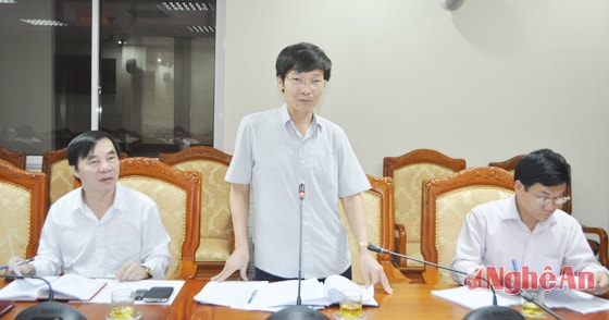 Đại diện Văn phòng UBND tỉnh phát biểu tại hội nghị