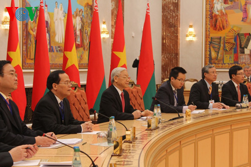 Tổng Bí thư Nguyễn Phú Trọng và Đoàn đại biểu cấp cao Việt Nam tại hội đàm